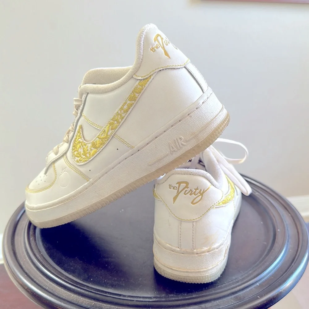 Nike Kids' White & Yellow Patterned Swoosh Sneakers